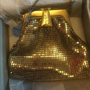 Vintage gold mesh Beautiful small bag.